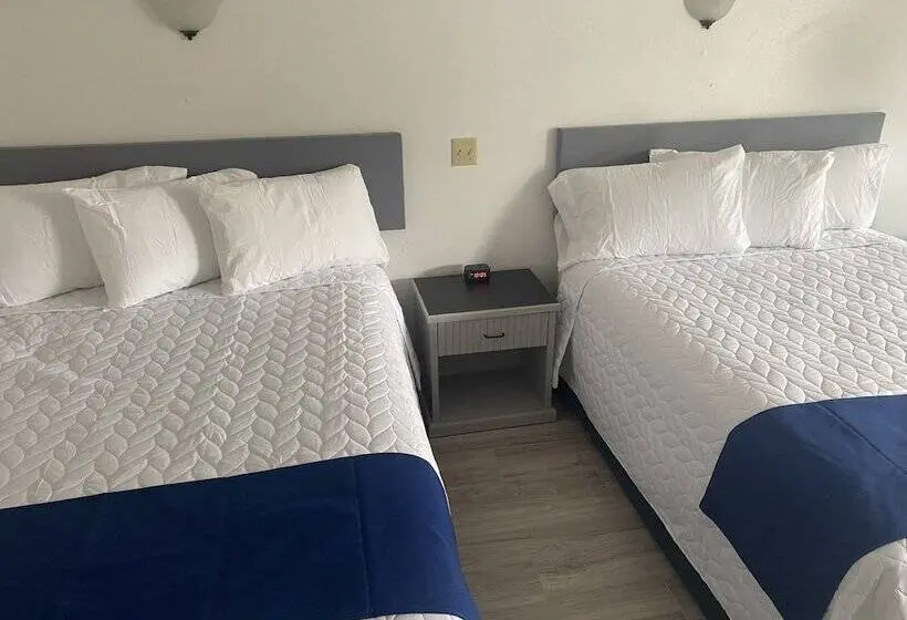 デラックスルーム, Thunderbird Motel