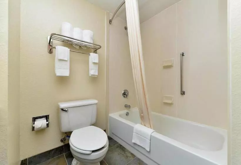キングサイズベッドのスタンダードルーム, Comfort Inn Moss Point Pascagoula