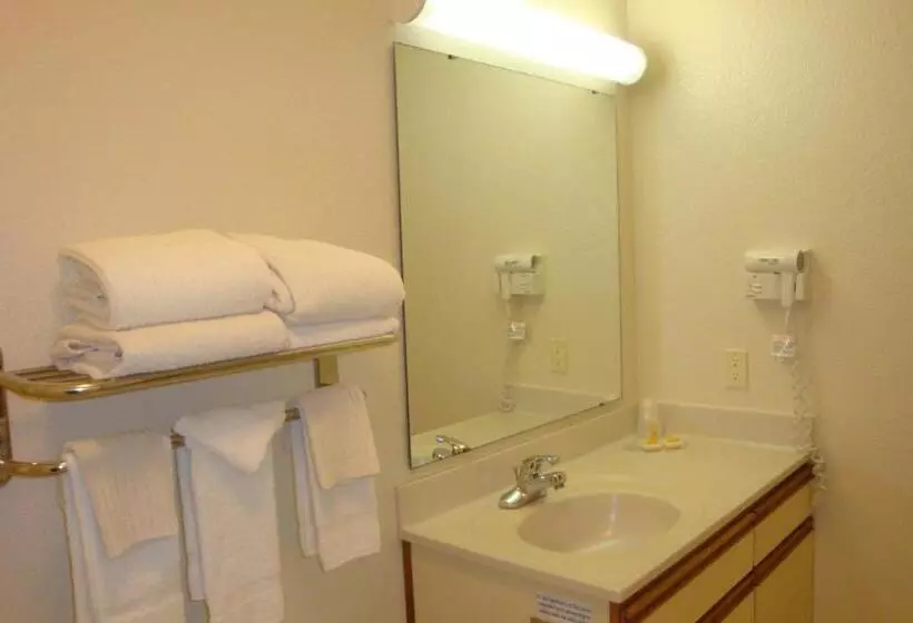 اتاق استاندارد برای معلولان, Days Inn & Suites By Wyndham Green Bay Wi