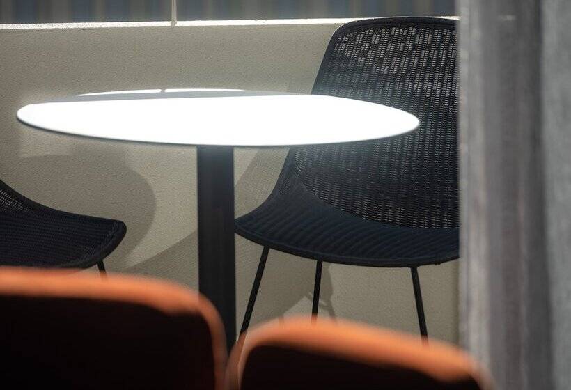 スタンダードスタジオ, Salamanca Suites