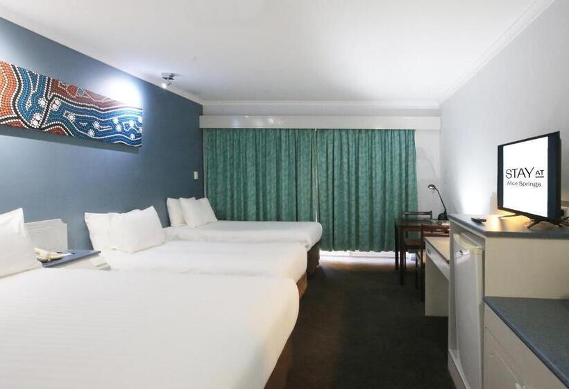 家庭间, Stay At Alice Springs