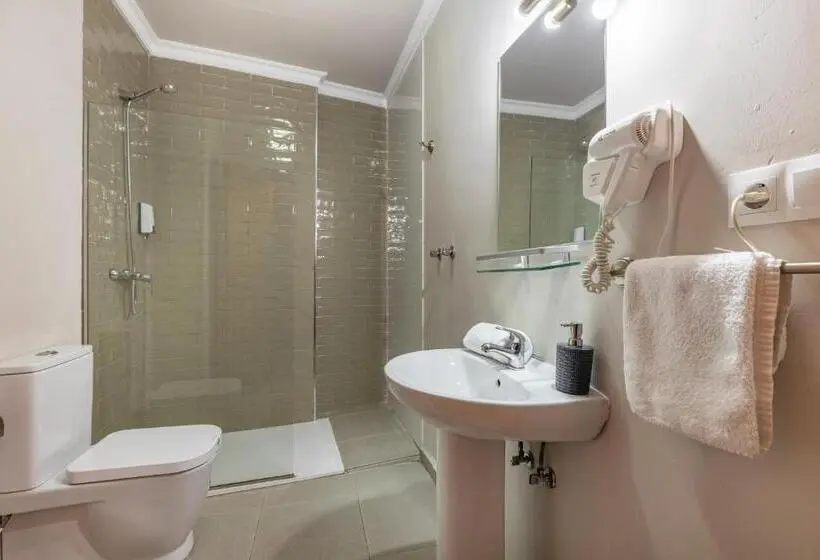 آپارتمان 2 خوابه, Apartamentos Alhambra Granada 3000