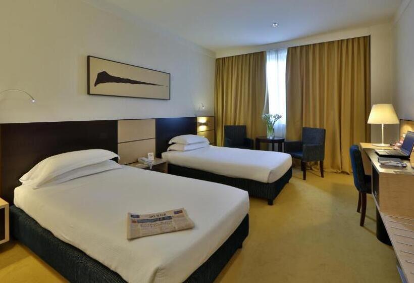 غرفة قياسية ثلاثية, Best Western Plus Hotel Le Favaglie