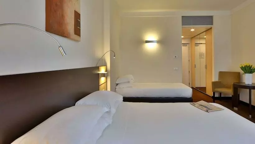 اتاق استاندارد سه نفره, Best Western Plus Hotel Le Favaglie