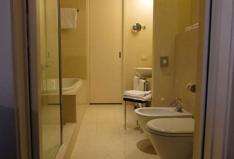 جناح عائلي, Best Western Plus Hotel Le Favaglie