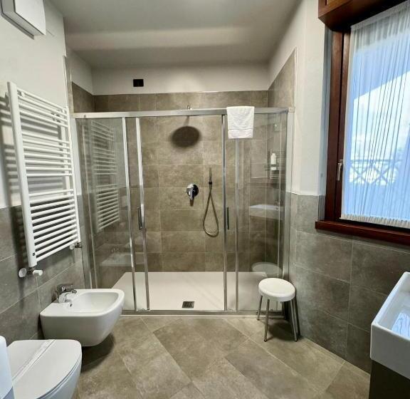 اتاق سوپریور, Continental