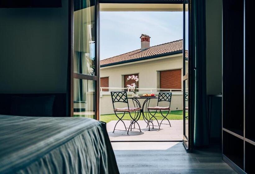 اتاق لوکس با بالکن, Continental