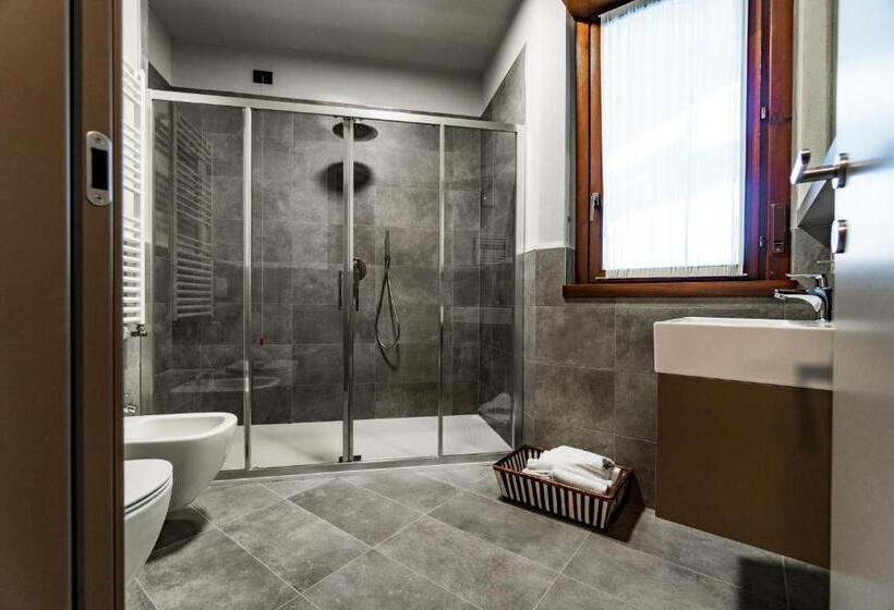 اتاق استاندارد سه نفره, Continental