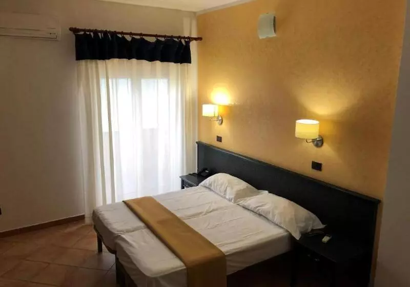 身障者適用キングサイズベッドルーム, Hilton Garden Inn Montreal Airport