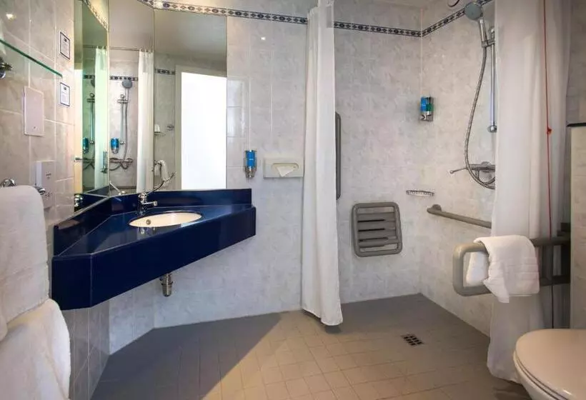 身障者適用スタンダードルーム, Holiday Inn Express Droitwich Spa, An Ihg