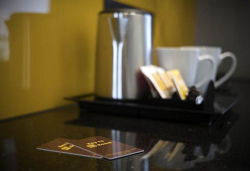 اتاق سوپریور با بالکن, Mi Bencoolen