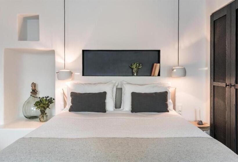 سوئیت جونیور با چشم‌انداز, Porto Fira Suites