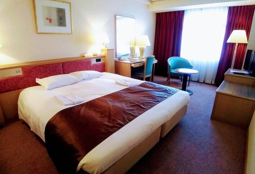 חדר סטנדרט, Tokyo Grand