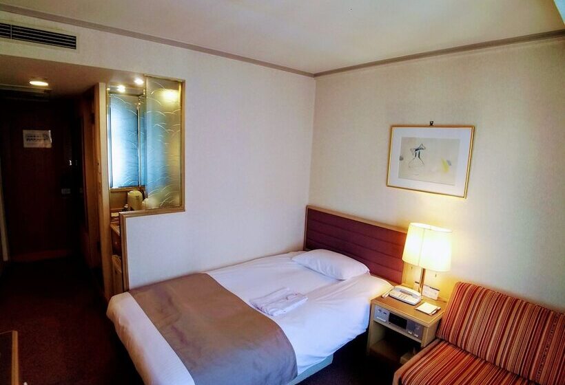 חדר סטנדרט יחיד, Tokyo Grand