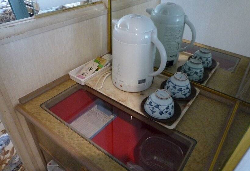 חדר סטודיו סטנדרד, Tokyo Grand