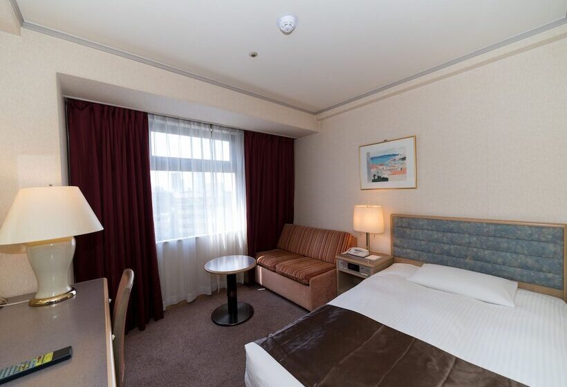 חדר סטודיו סטנדרד, Tokyo Grand