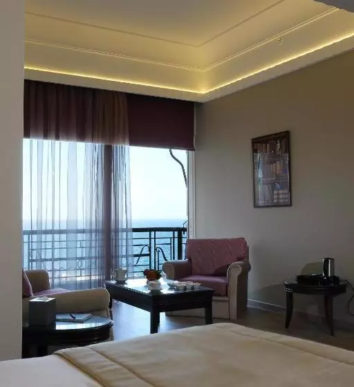 سوئیت سینیور, Warwick Palm Beach