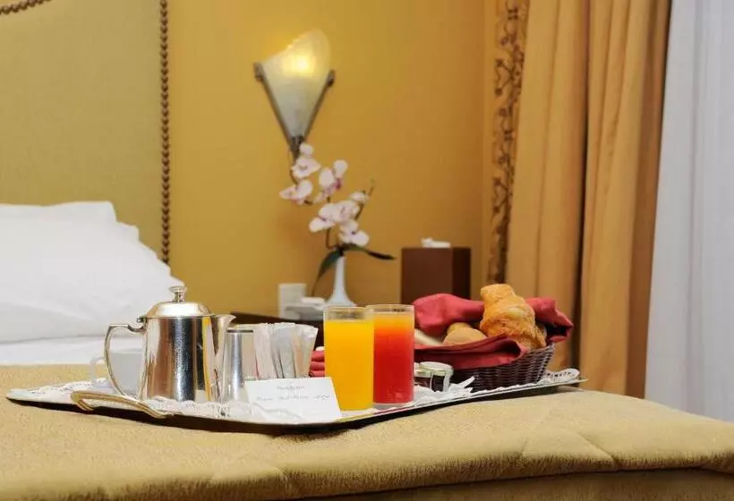 سوئیت سینیور, Warwick Palm Beach