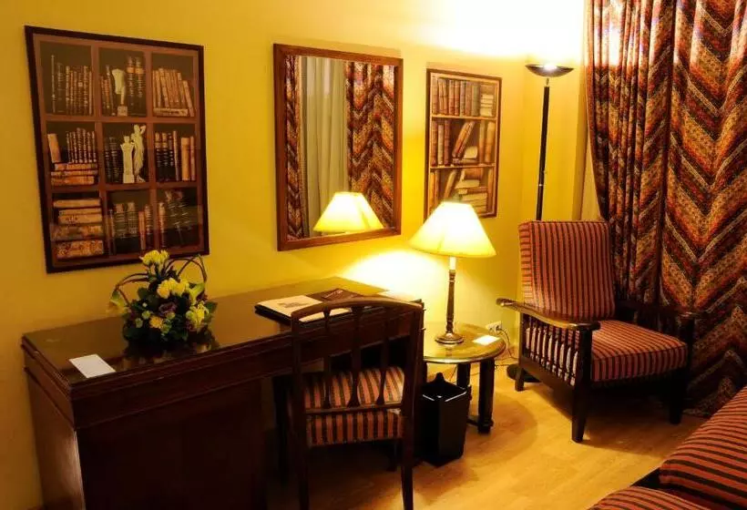 اتاق کلاسیک, Warwick Palm Beach