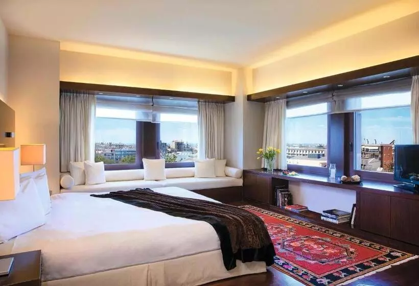 Penthouse Suite