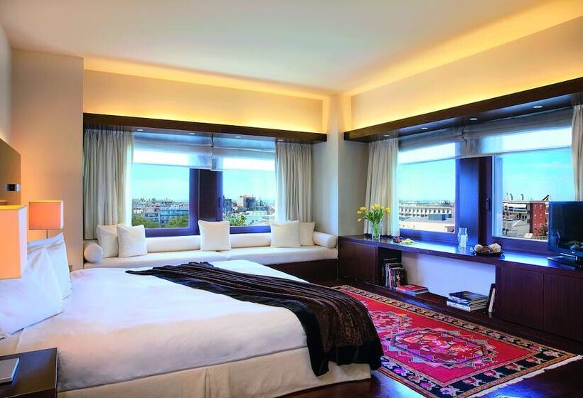 جناح دور أخير, Lazart Hotel, Trademark Collection By Wyndham