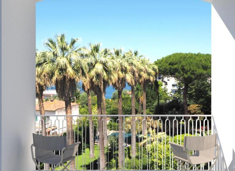 اتاق اساندارد با چشمانداز جانبی به دریا, So Lifestyle Hotel Sorrento
