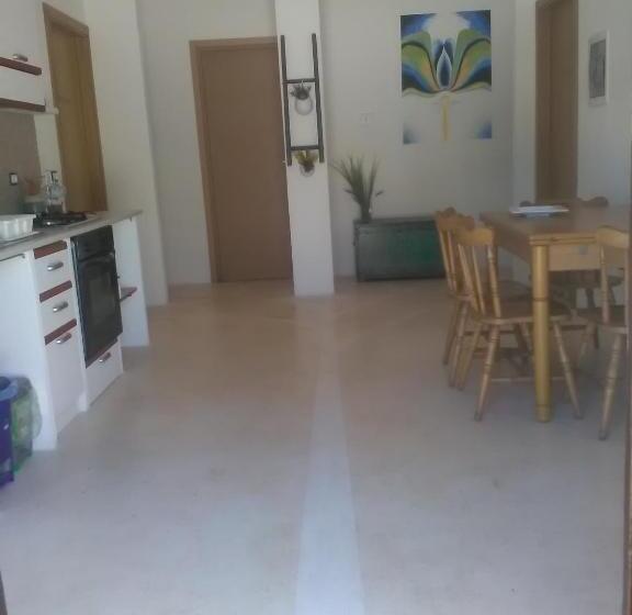 Négyágyas Standard Szoba, B&b La Casa Degli Artisti