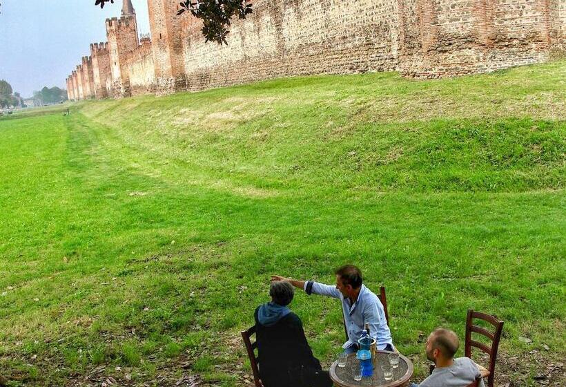 Вилла 1 Спальня, Medieval Relais   Top Location