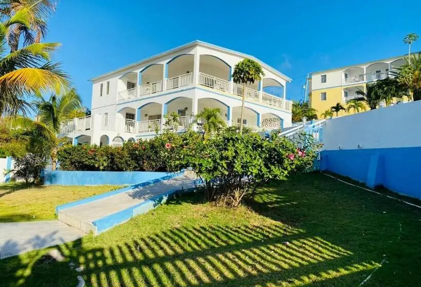 ویلای 2 خوابه با چشم‌انداز دریا, Easy Corner Villas