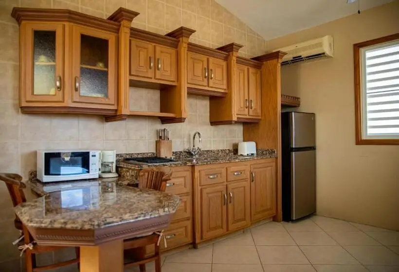 ویلای 1 خوابه با چشم‌انداز دریا, Easy Corner Villas