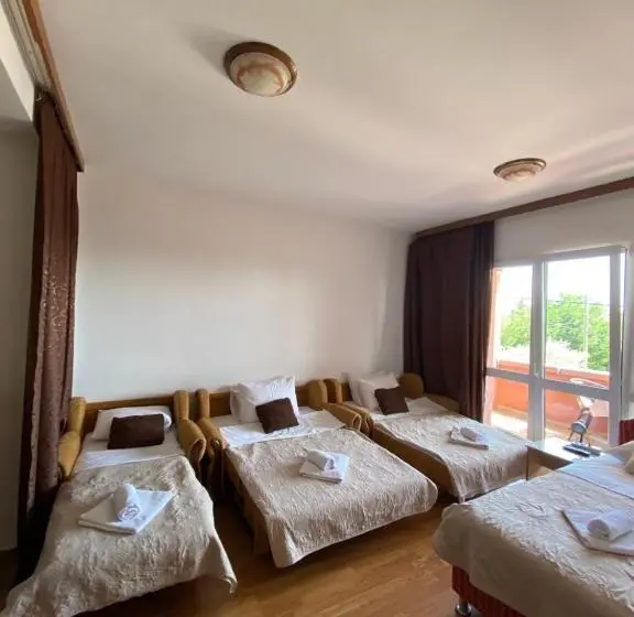 اتاق خانوادگی, Apartments Nikičić