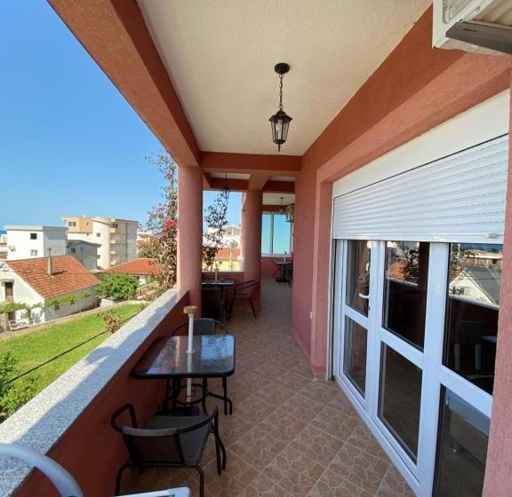 اتاق استاندارد با بالکن, Apartments Nikičić