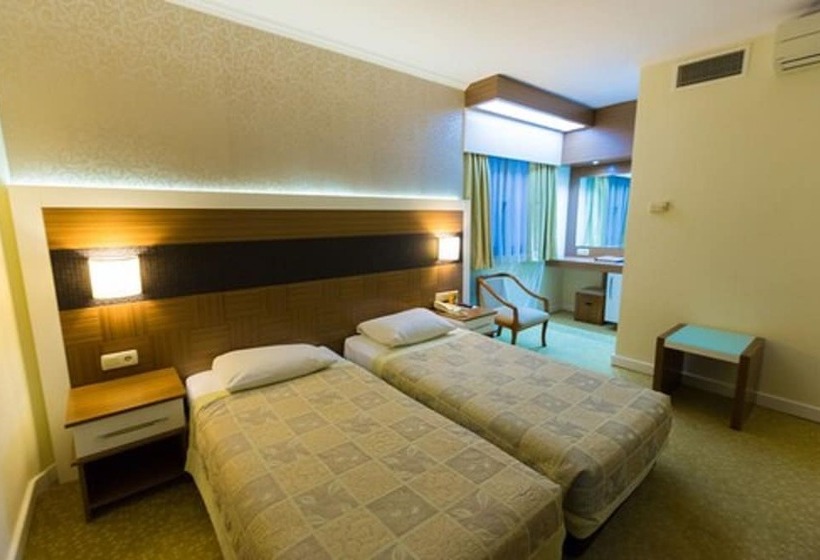 Номер Economy, Derici