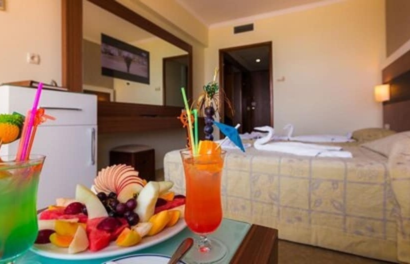 Люкс Вид на Море, Derici