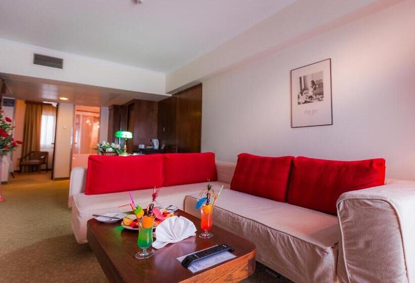 Люкс Вид на Море, Derici