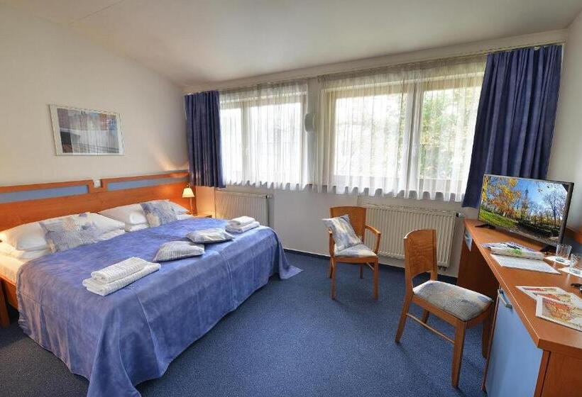 اتاق استاندارد, Ea Hotel Populus