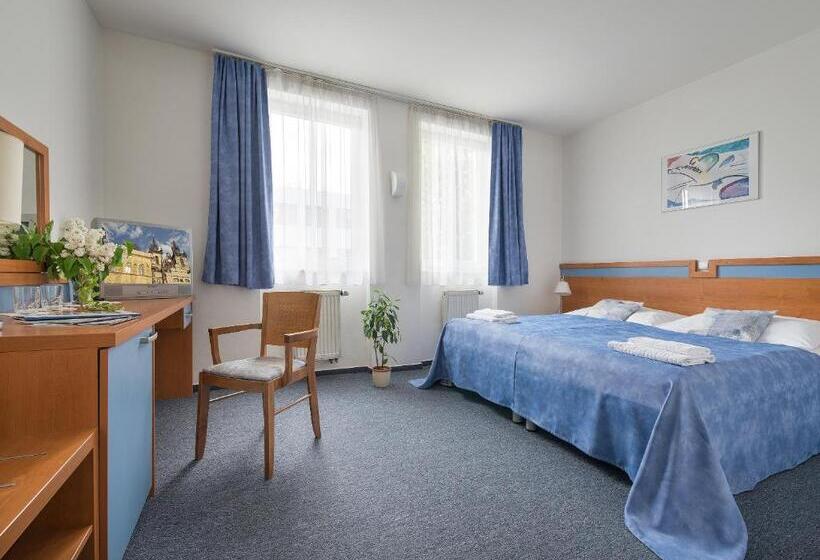 اتاق راحتی, Ea Hotel Populus