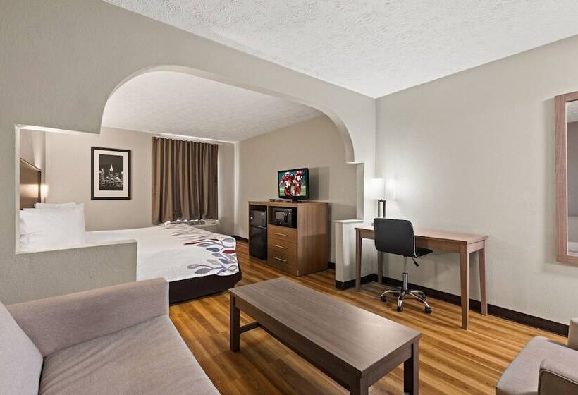 Люкс Адаптированный для Инвалидов, Red Roof Inn & Suites Newnan