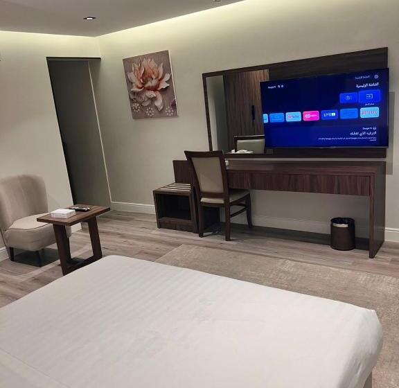 اتاق لوکس با تخت بزرگ, Amwaj Alshatie Furnished Units