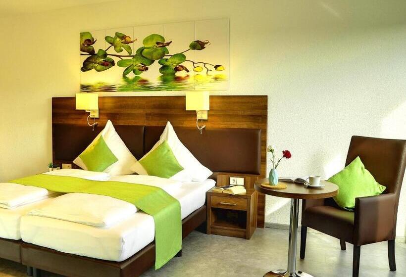 Семейный Номер, Motel Am Fürfelder Schloss