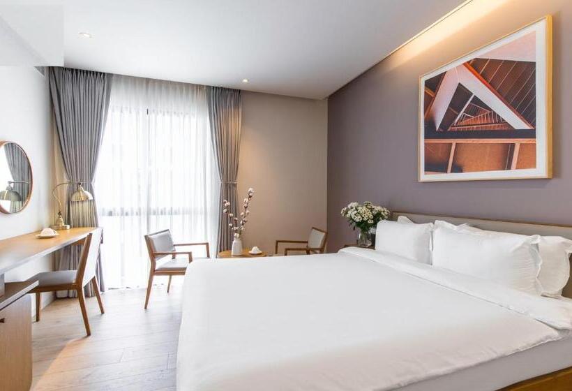 اتاق سوپریور, Blessed