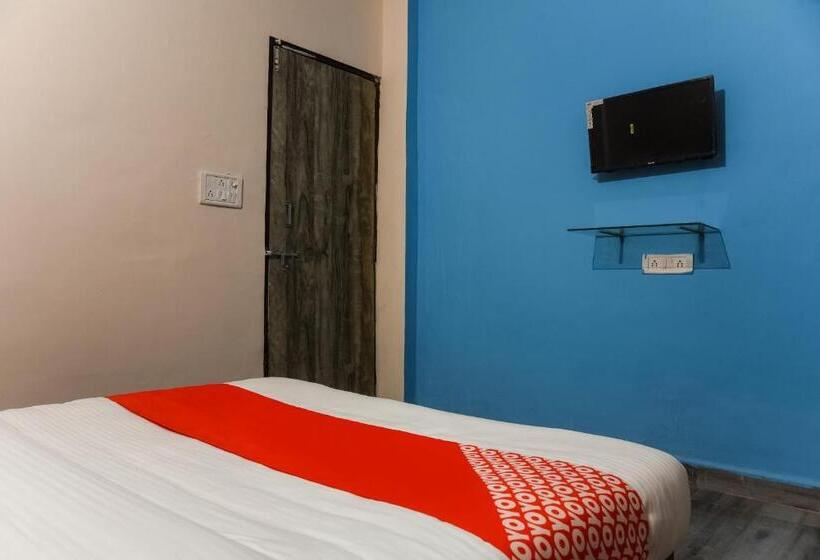 اتاق کلاسیک سه تخته, Oyo 64823 Royace Palace