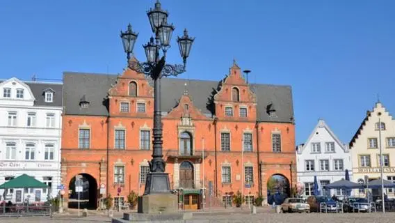 スイート, Stilbruch Glückstadt
