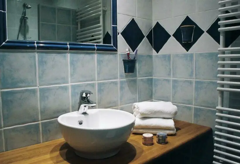 اتاق استاندارد, Bed And Breakfast Chalet Manava