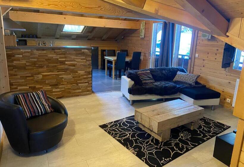 سوییت خانوادگی, Bed And Breakfast Chalet Manava