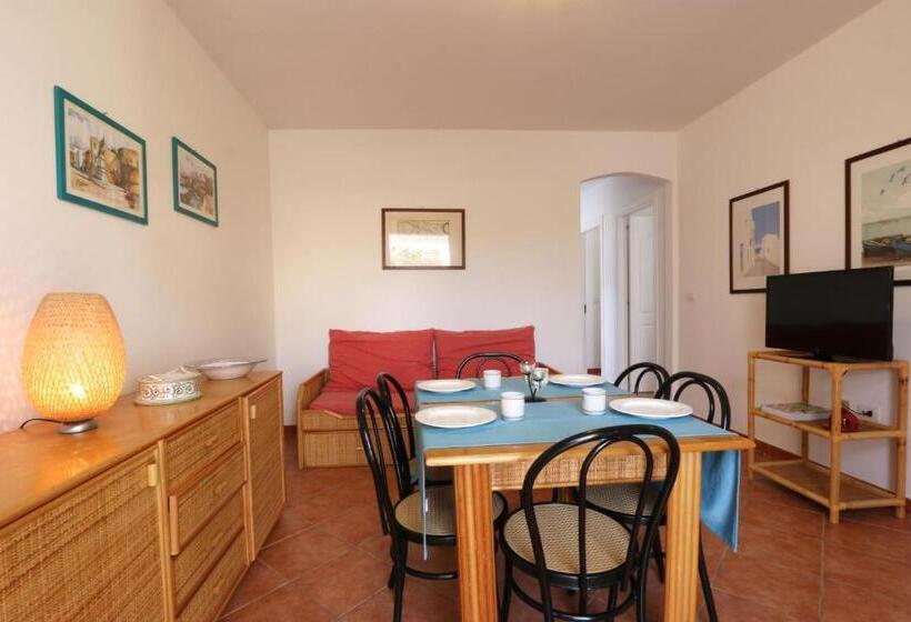 דירת שני חדרים, Le Ville Del Saracino