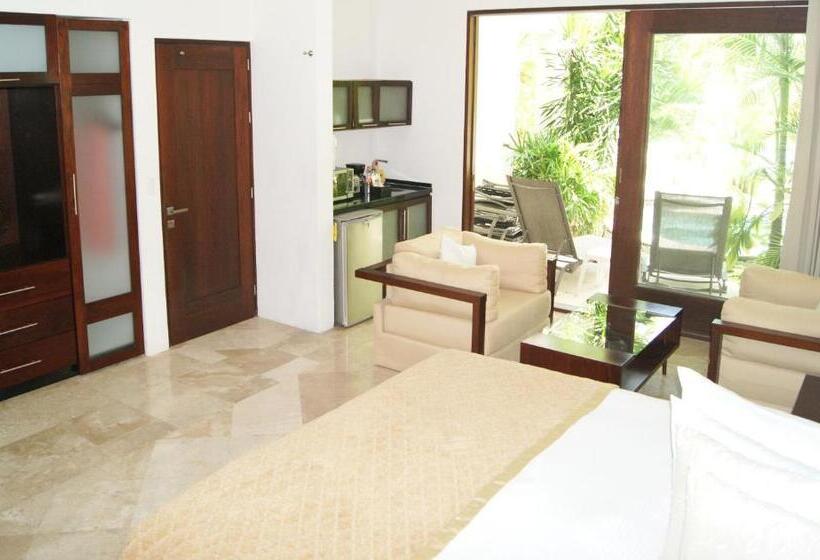 استودیوی استاندارد, Mak Nuk Village   Clothing Optional