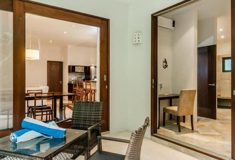 اتاق لوکس, Mak Nuk Village   Clothing Optional