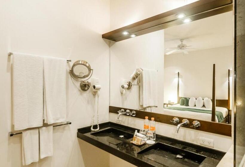 اتاق لوکس, Mak Nuk Village   Clothing Optional