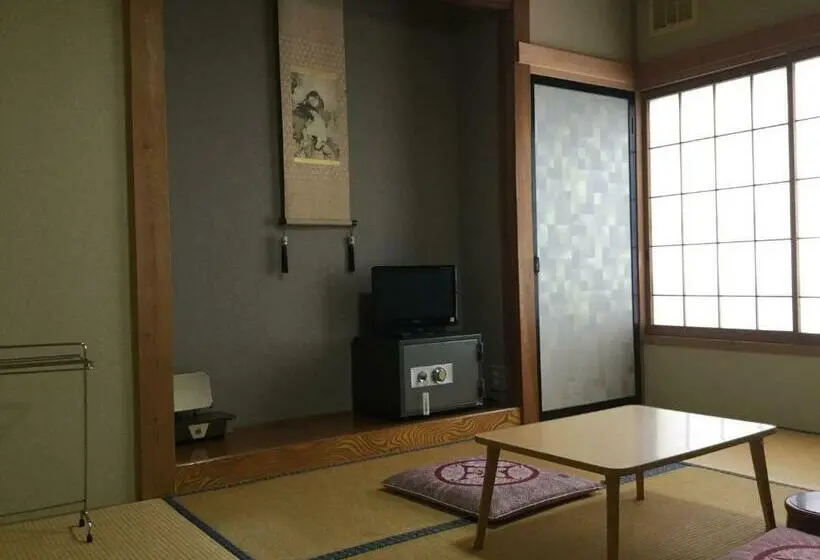 バス共有のスタンダードルーム, Tobei